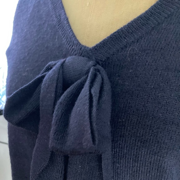 LIZ CLAIBORNE COLLECTION sweater in navy! - Picture 2 of 7